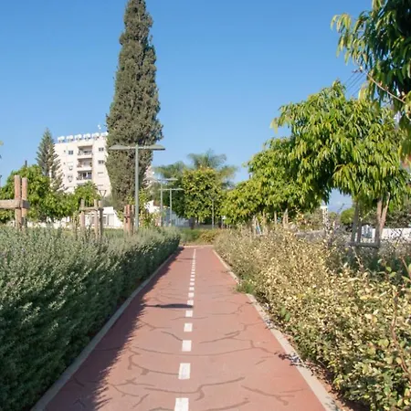 Theasis City Center Flat Limisso