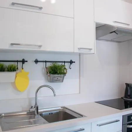 Theasis City Center Flat * לימסול